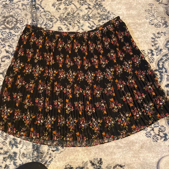 EUC Madewell pleated floral skirt - Picture 1 of 6